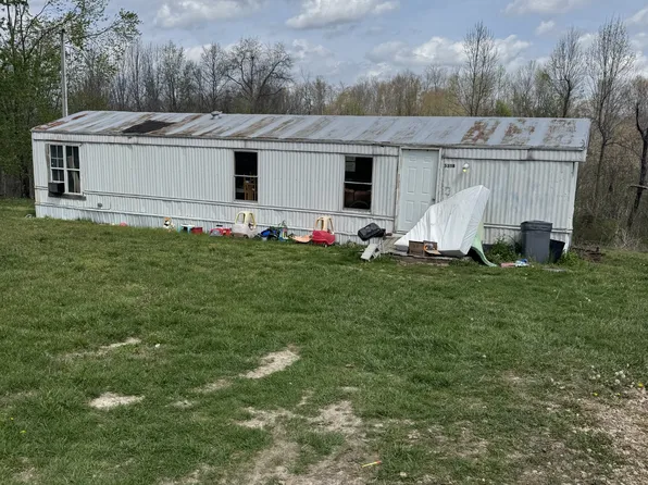 5318 Pumpkintown Ln, Lafayette, TN 37083