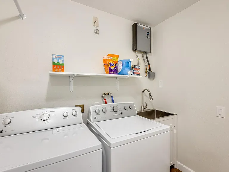 18022 N 132nd Ave — Photo 35
