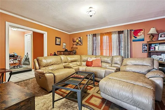 7404 N Sussex Pl — Photo 3