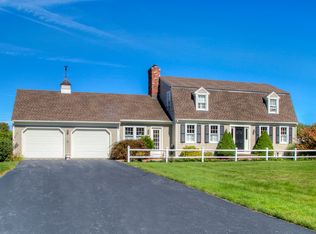 58 Wyndham Hill Rd, Middletown, RI 02842