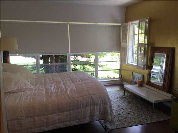 3rd image of 90 Park Dr APT 1