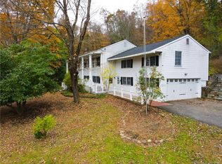 230 Lake Rd, Warren, CT 06777