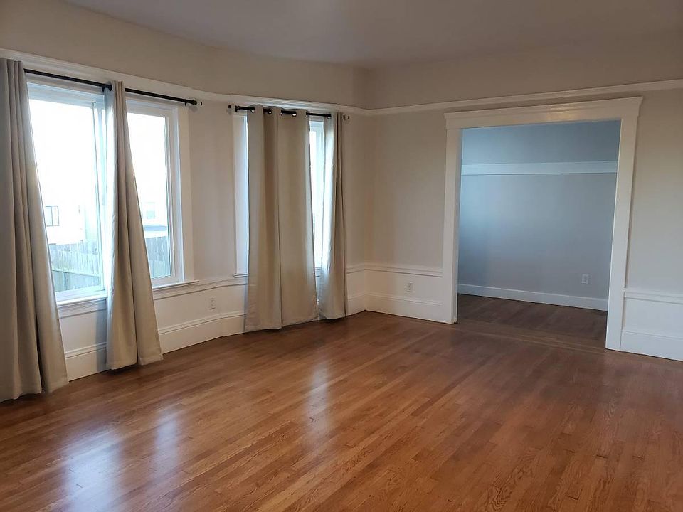 1st image of 566 21st Ave