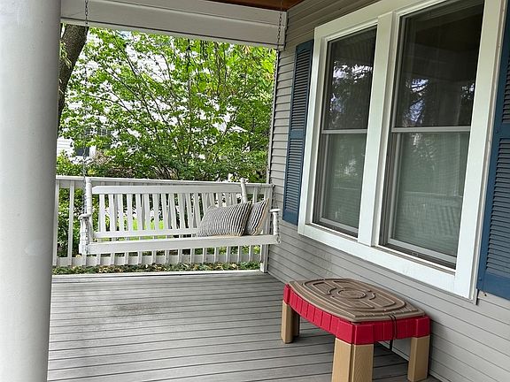 3rd image of 515 N Ashland Ave