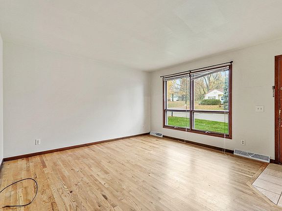 5th image of 4707 Ivywood Trl