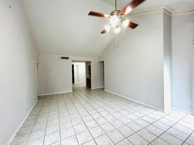 5200 Weslayan St #311 — Photo 8
