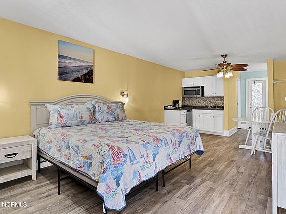 3rd image of 1507 N New River Dr #115
