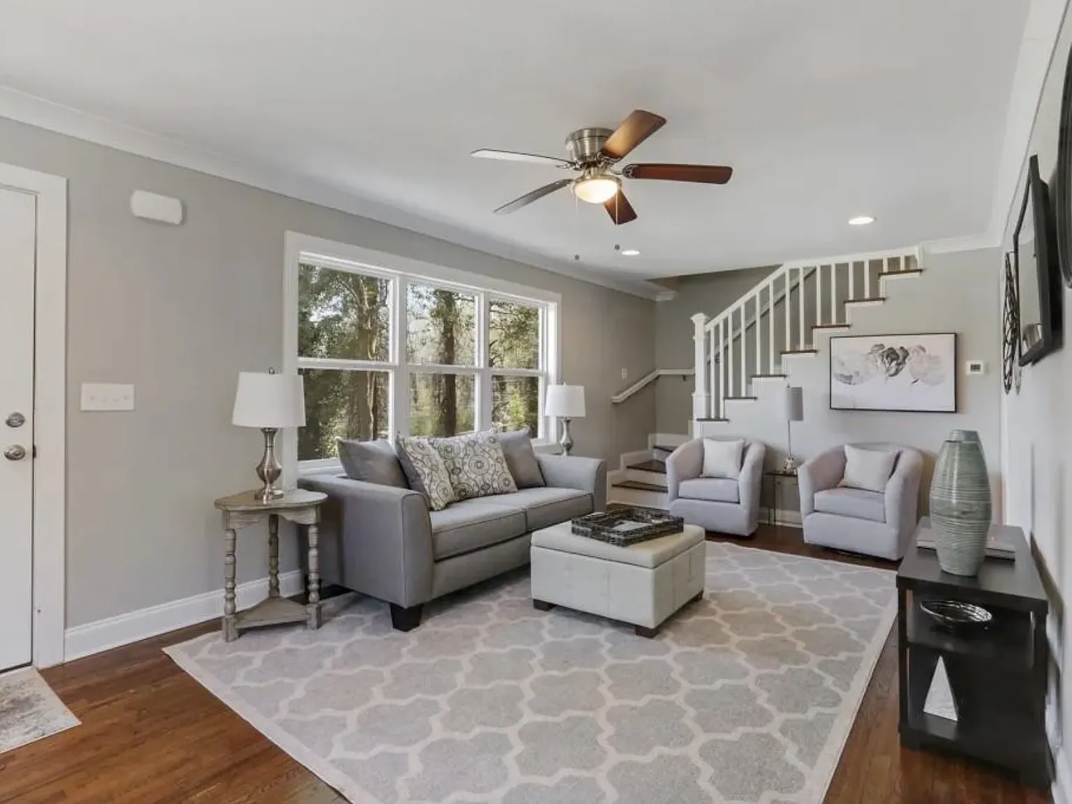 3 bed, 1364 sqft, $2,100 — Photo 4