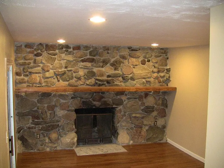 2103 Jackson Blvd — Photo 3