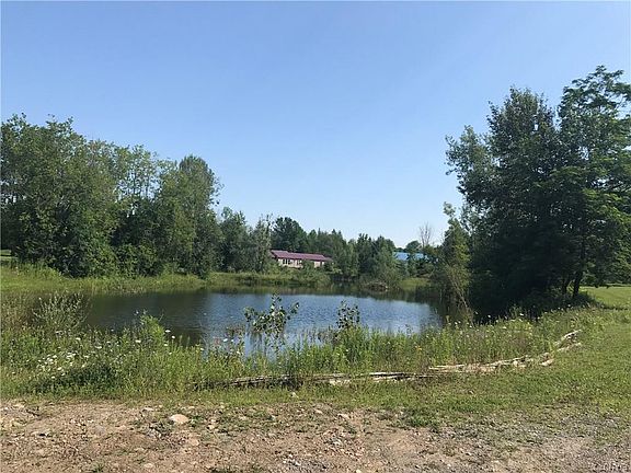 3rd image of 450 County Road 33
