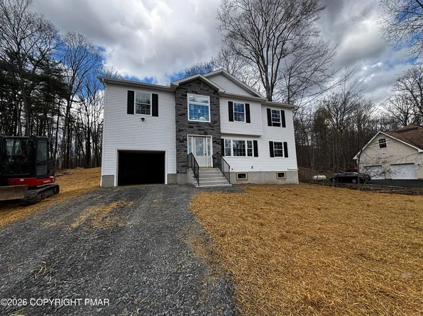 2319 White Oak Dr, Tannersville, PA 18372