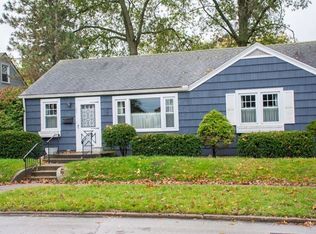 225 W 14th St, Mishawaka, IN 46544