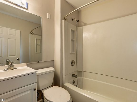 5th image of 173 Bungalow Ter