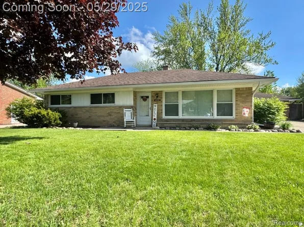 4550 Maeder St, Shelby Township, MI 48316