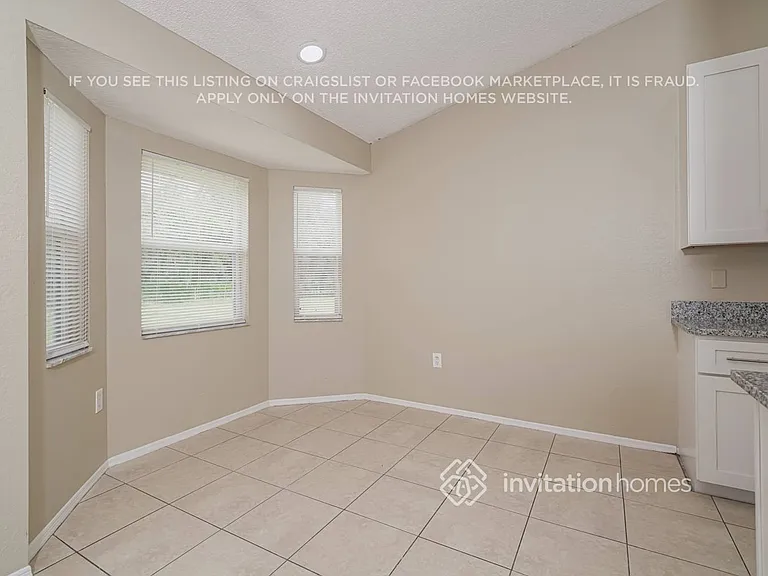 7988 Oak Run Cir — Photo 5