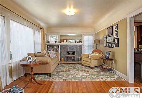 4th image of 1834 Sheridan Ave
