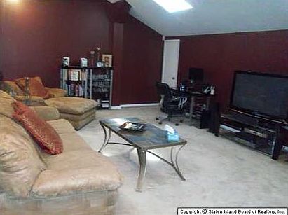 5th image of 14 Debbie St #B