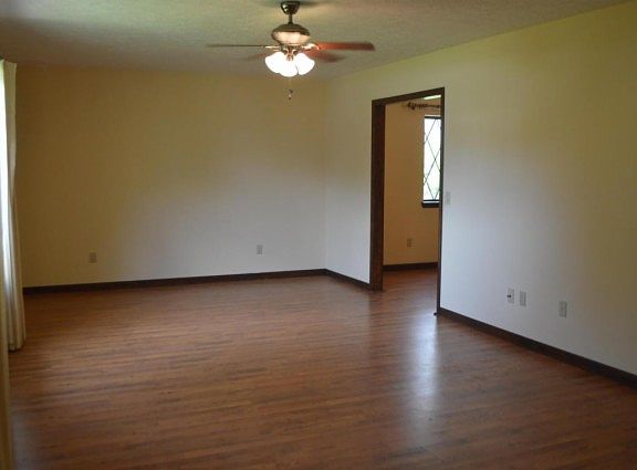 2nd image of 2179 Briawood Cir