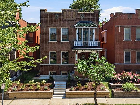 2nd image of 4138 Botanical Ave
