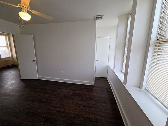2nd image of 1309 W Allegheny Ave APT 3