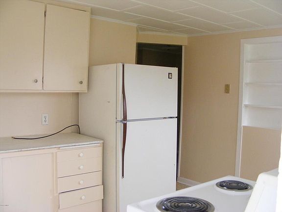 2nd image of 503 N William St