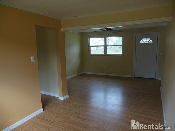 4th image of 11635 Meadowlane Dr