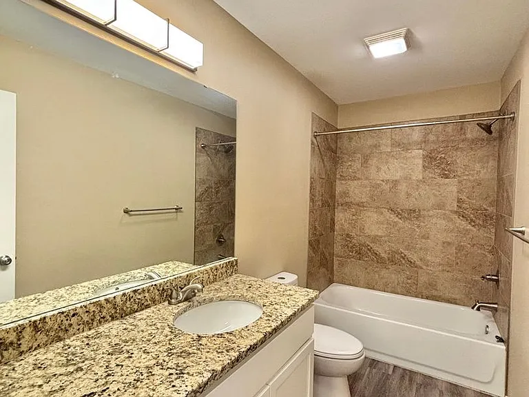 908 N Garfield St — Photo 11