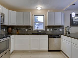 3628 Silver Lake Rd, Saint Anthony, MN 55418