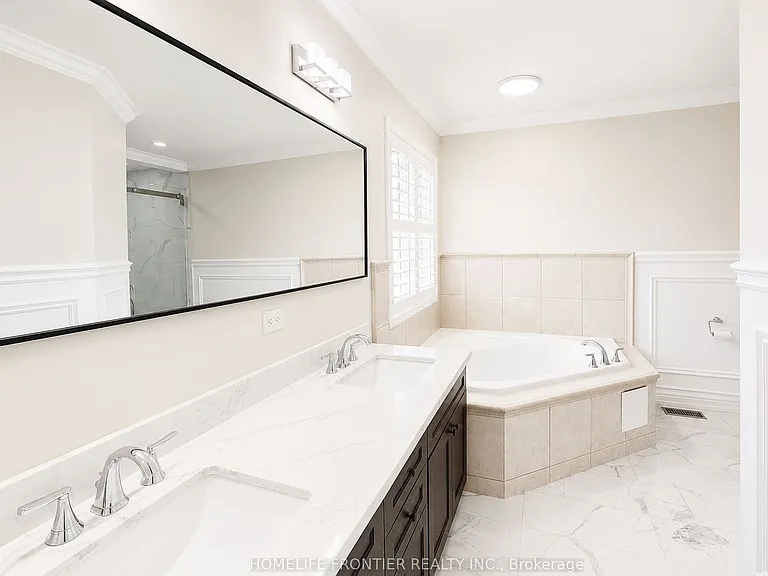 885 Farmstead Dr #UPPER — Photo 23
