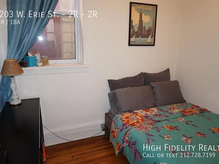 2203 W Erie St #2R — Photo 6