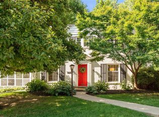 535 East Dr, Saint Louis, MO