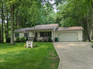 2652 McMackin Rd, Madison, OH 44057