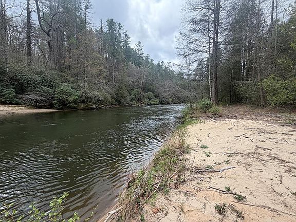 4th image of 260 Flat Creek Xing