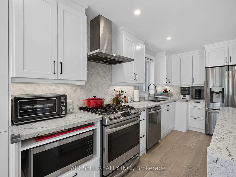 10 Sylla Ave — Photo 11
