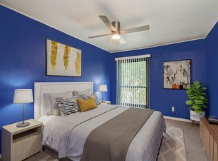 2814 S Bartell Dr APT J210, Houston, TX 77054