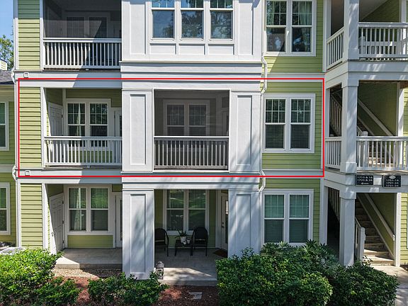 2nd image of 1721 Chatelain Way