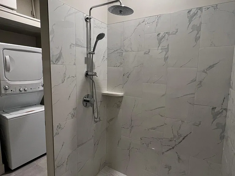 118 W 2nd St #3B — Photo 3