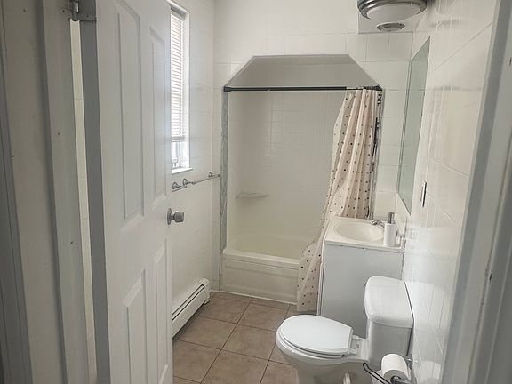 4th image of 21 Arlington St Floor 1