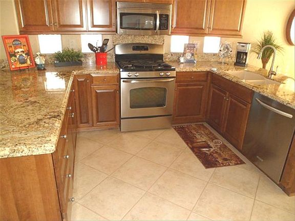 4th image of 14210 W Via Montoya