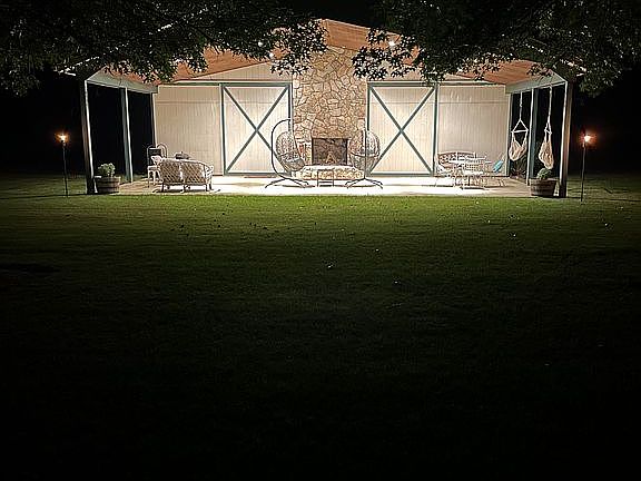4th image of 9462 Root Rd