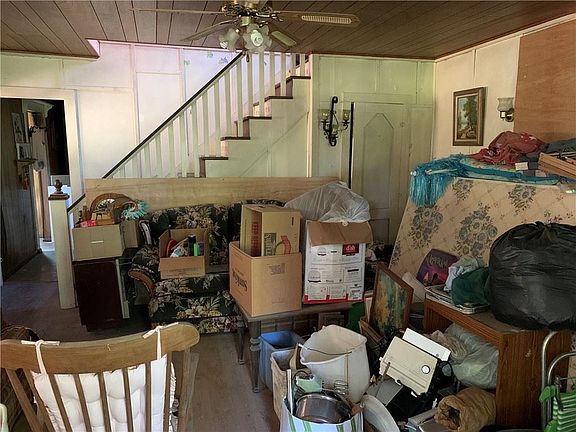 4th image of 23673 Lanch St