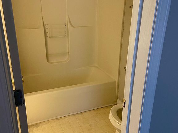 2nd image of 2447 Caroline Dr Unit D