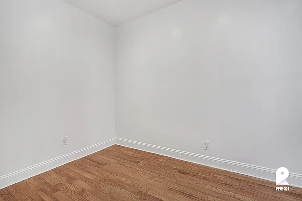 Rented by REZI | media 4
