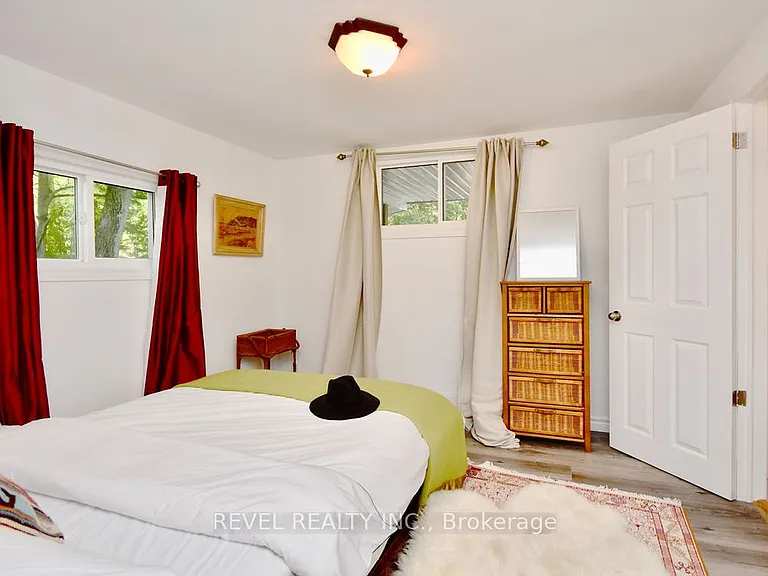 39 Domar Rd — Photo 13