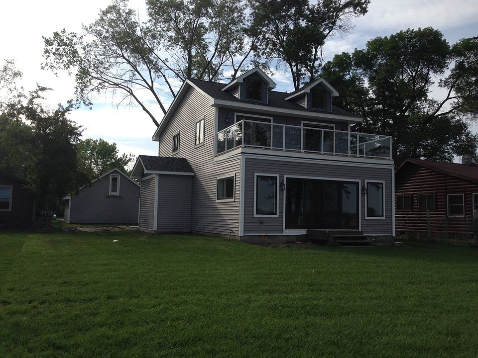 1st image of 931 N Shore Dr
