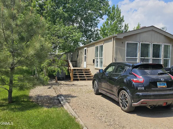 603 Berthold St, Plaza, ND 58771