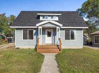 219 Main St NE, Menahga, MN 56464