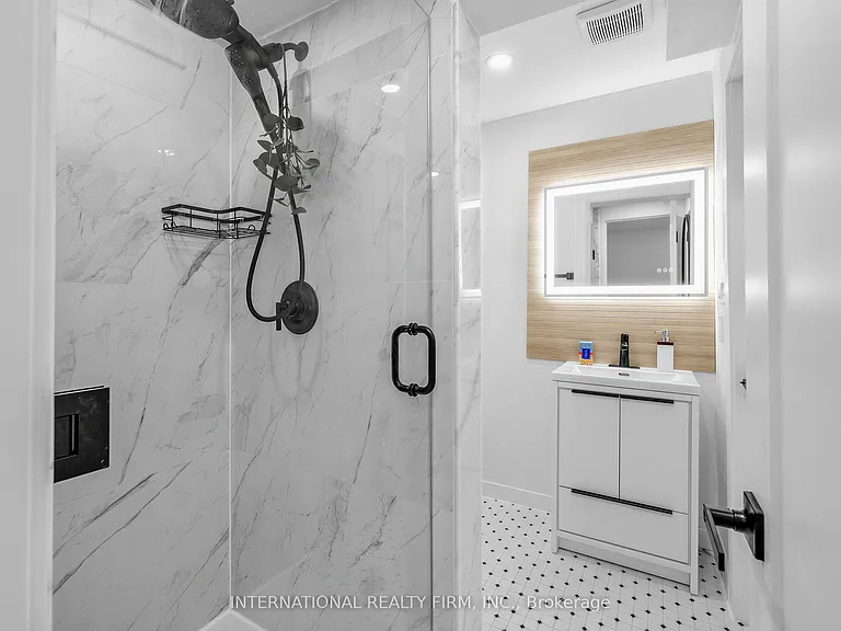 793 Dufferin St #UPPER — Photo 22