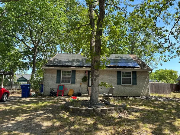 1009 Louis Dr, Millville, NJ 08332