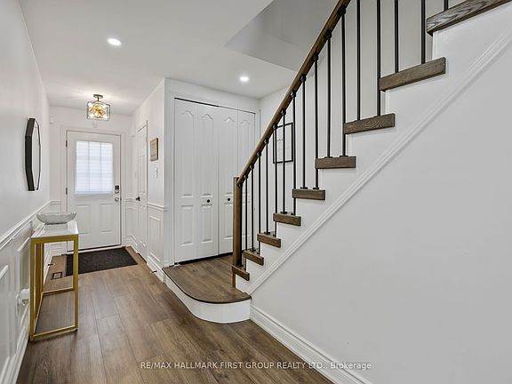 4th image of 10 Bassett Blvd Unit 216